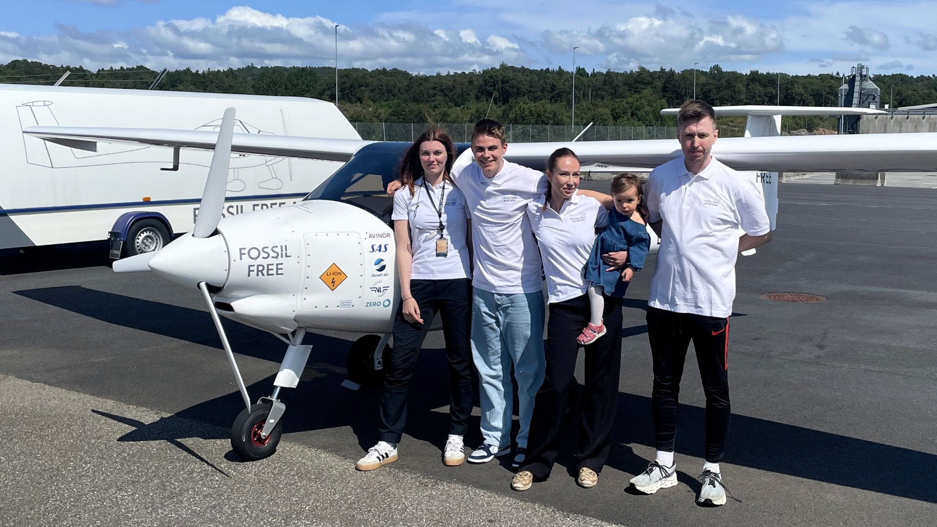 Elektrisk flyinstruksjon i gang på Flesland – samarbeid mellom Norges Luftsportforbund, Avinor og Bergen Aero Klubb